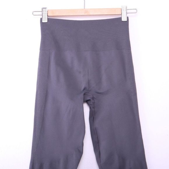 LULULEMON Mid Rise Gray Leggings - Picture 4 of 4